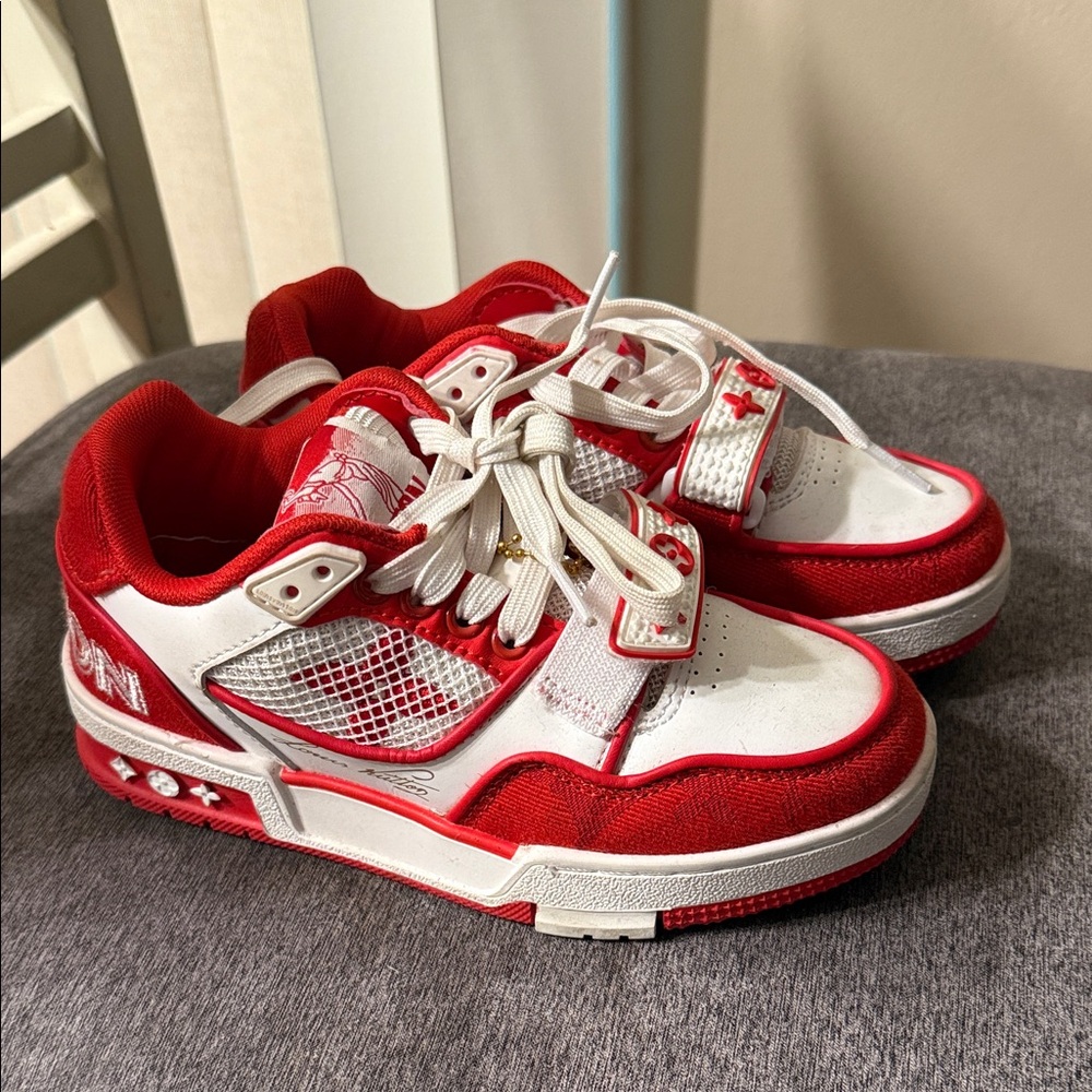 Louis Vuitton Kids Sneakers in Red and White